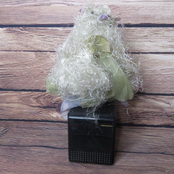 Duck House Heirloom Sitting 14" Desdemona Sitting Doll - Picture 8 of 12